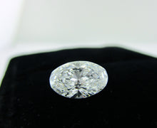 Load image into Gallery viewer, Oval Diamond 1.60 ct D VVS2
