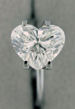 Load image into Gallery viewer, Heart Shape Diamond 1.51 ct G SI1
