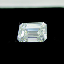 Load image into Gallery viewer, Emerald Cut Diamond 1.01 ct D VS1
