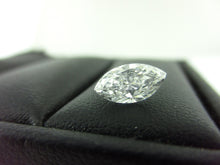 Load image into Gallery viewer, Marquise Diamond 0.96 ct D VS2
