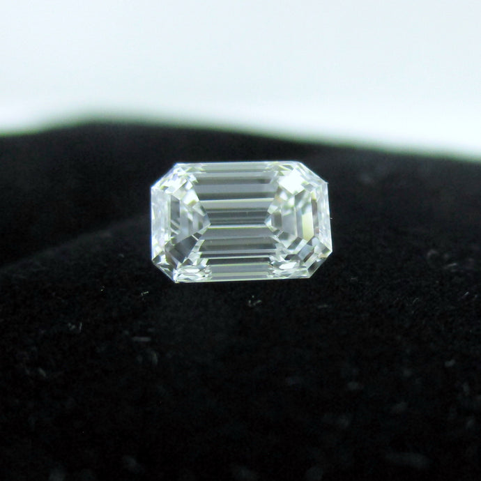 Emerald Cut Diamond 0.70 ct F VVS2