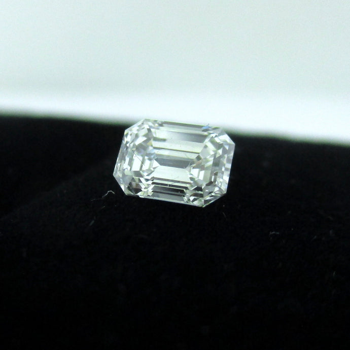 Emerald Cut Diamond 0.73 ct F VVS2