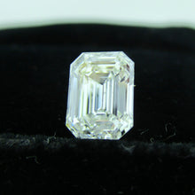 Load image into Gallery viewer, Emerald Cut Diamond 1.21 ct I SI1
