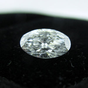 Oval Diamond 0.70 ct E VS1