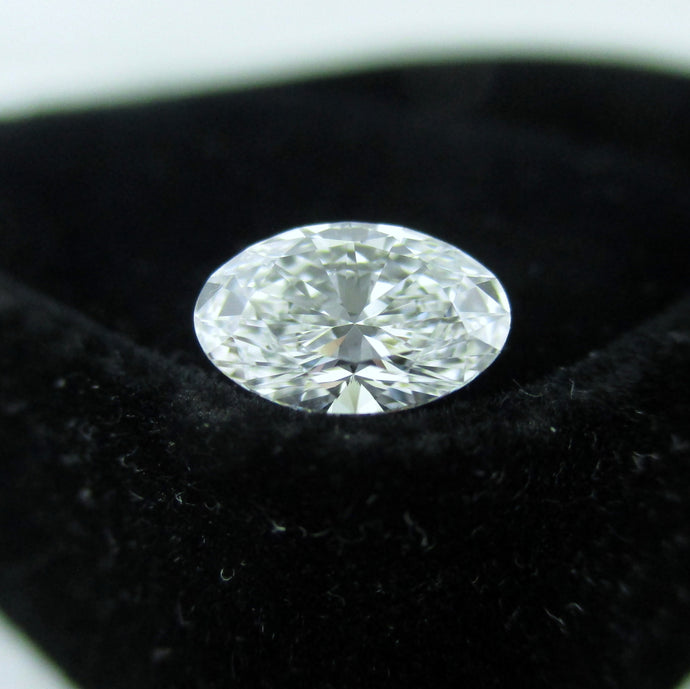 Oval Diamond 0.71 ct D SI1