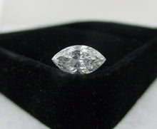 Load image into Gallery viewer, Marquise Diamond 0.90 ct D SI2
