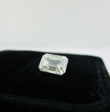 Load image into Gallery viewer, Emerald Cut Diamond 1.40 ct J VS1
