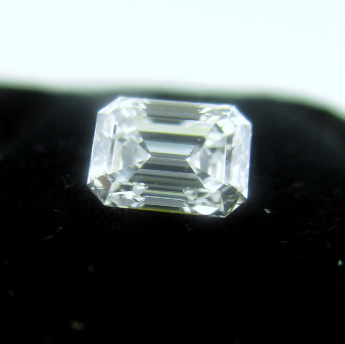 Emerald Cut Diamond 0.91 ct D VVS1