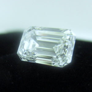 Emerald Cut Diamond 2.51 ct E VS1