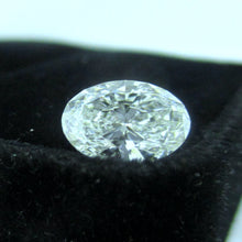 Load image into Gallery viewer, Oval Diamond 1.50 ct F SI1
