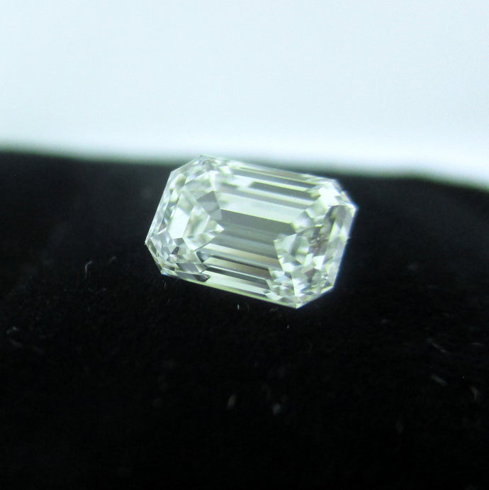 Emerald Cut Diamond 0.96 ct H VS1