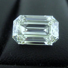 Load image into Gallery viewer, Emerald Cut Diamond 2.74 ct H VS1
