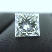 Load image into Gallery viewer, Princess Cut Diamond 1.01 ct H VS2
