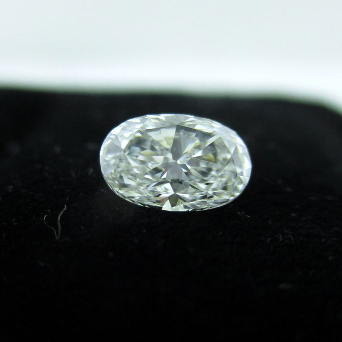 Oval Diamond 0.68 ct E VS1