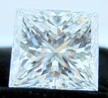 Load image into Gallery viewer, Princess Cut Diamond 5.02 ct E VVS2
