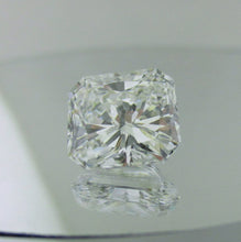 Load image into Gallery viewer, Radiant Cut Diamond 5.42 ct G VVS2
