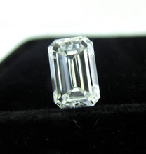 Load image into Gallery viewer, Emerald Cut Diamond 1.50 ct D VS1
