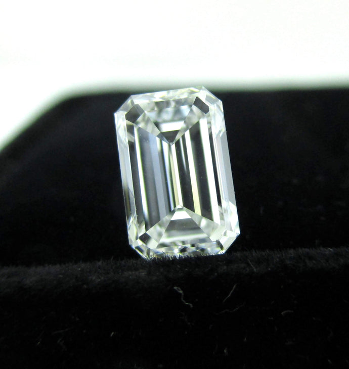 Emerald Cut Diamond 1.50 ct D VS1