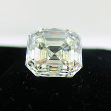 Load image into Gallery viewer, Asscher Cut Diamond 3.13 ct H VVS1
