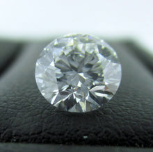 Load image into Gallery viewer, Round Brilliant Diamond 1.02 ct E VS1
