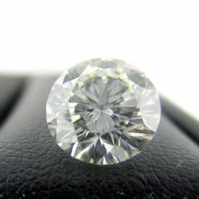 Load image into Gallery viewer, Round Brilliant Diamond 2.01 ct J VS1
