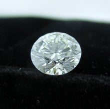 Load image into Gallery viewer, Round Brilliant Diamond 1.26 ct H VVS1
