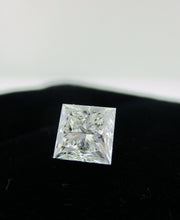 Load image into Gallery viewer, Princess Cut Diamond 1.13 ct F VVS1
