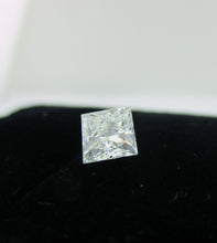 Load image into Gallery viewer, Princess Cut Diamond 1.07 ct F VVS1
